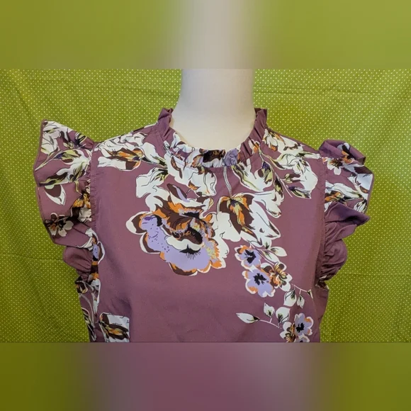 Emily Rose Floral Ruffle Sleeve Top - Picture 2 of 6